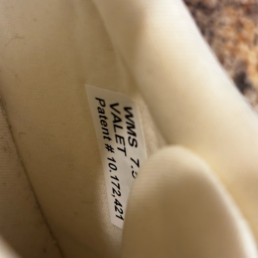 DV by Dolce Vita Valet Sneakers Women’s 7.5 Grey Colorblock Gum Sole - Picture 6 of 15